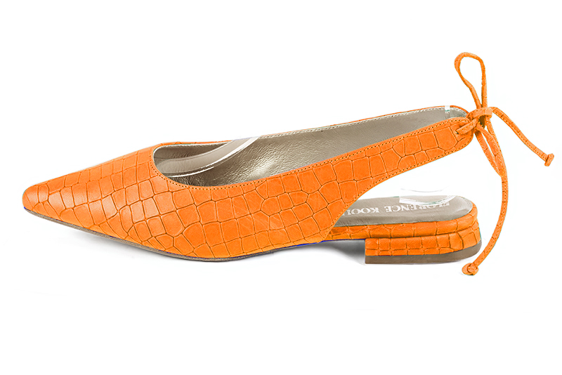 French elegance and refinement for these apricot orange dress slingback shoes, 
                available in many subtle leather and colour combinations. This beautiful flat and high pump will wrap your foot without binding it.
Its rear lacing will allow you to adjust it to your liking.
To be declined according to your choice of materials and colors.  
                Matching clutches for parties, ceremonies and weddings.   
                You can customize these shoes to perfectly match your tastes or needs, and have a unique model.  
                Choice of leathers, colours, knots and heels. 
                Wide range of materials and shades carefully chosen.  
                Rich collection of flat, low, mid and high heels.  
                Small and large shoe sizes - Florence KOOIJMAN